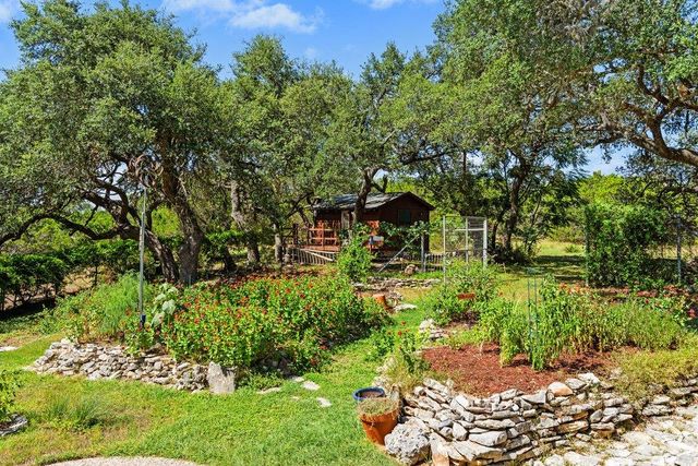 2111 Stallion Springs DR, Fischer, TX 78623