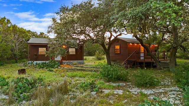 2111 Stallion Springs DR, Fischer, TX 78623