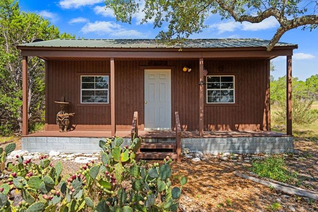 2111 Stallion Springs DR, Fischer, TX 78623