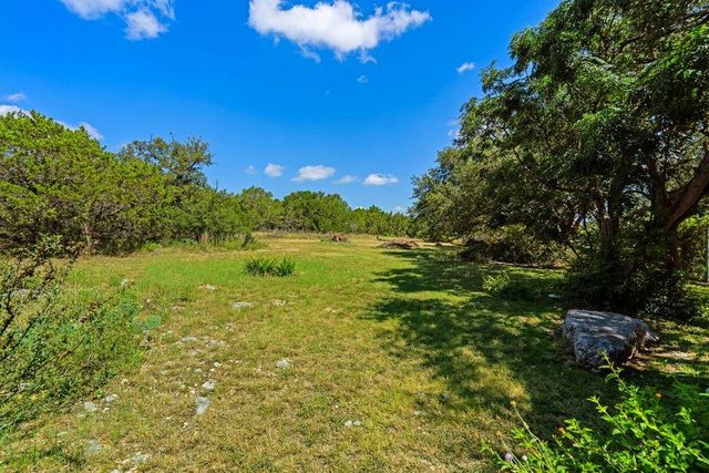 2111 Stallion Springs DR, Fischer, TX 78623