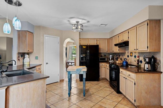 2111 Stallion Springs DR, Fischer, TX 78623