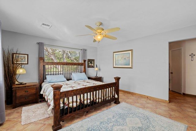 2111 Stallion Springs DR, Fischer, TX 78623