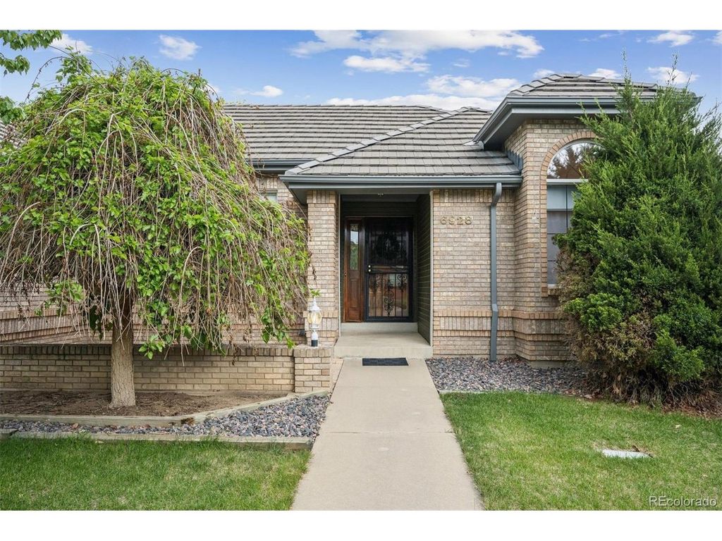 6928 Iris St, Arvada, CO 80004