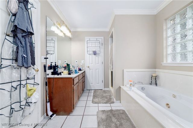 477053 E 1085 Road, Roland, OK 74954