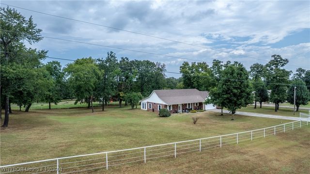 477053 E 1085 Road, Roland, OK 74954
