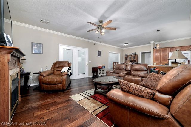 477053 E 1085 Road, Roland, OK 74954