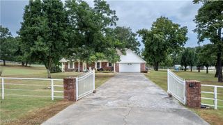 477053 E 1085 Road, Roland, OK 74954
