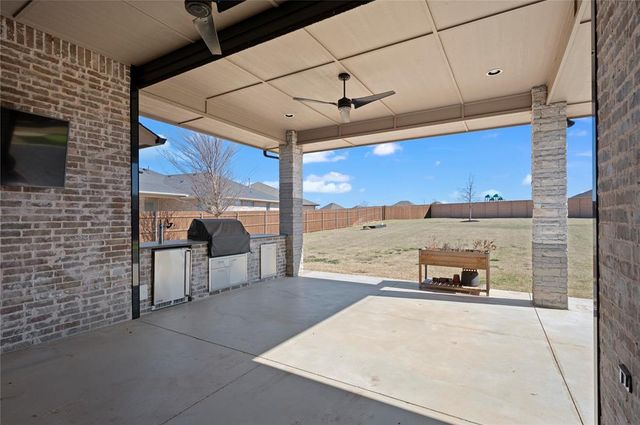 15204 Fountain Creek Lane, Edmond, OK 73013