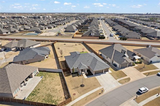 15204 Fountain Creek Lane, Edmond, OK 73013