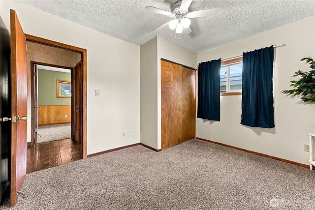 1140 N Cambrian Avenue, Bremerton, WA 98312