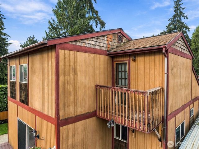 1140 N Cambrian Avenue, Bremerton, WA 98312