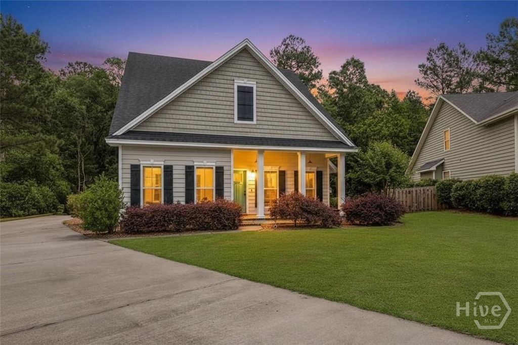 Image 1 of property listing at 150 Jacobs Circle, Richmond Hill, GA 31324