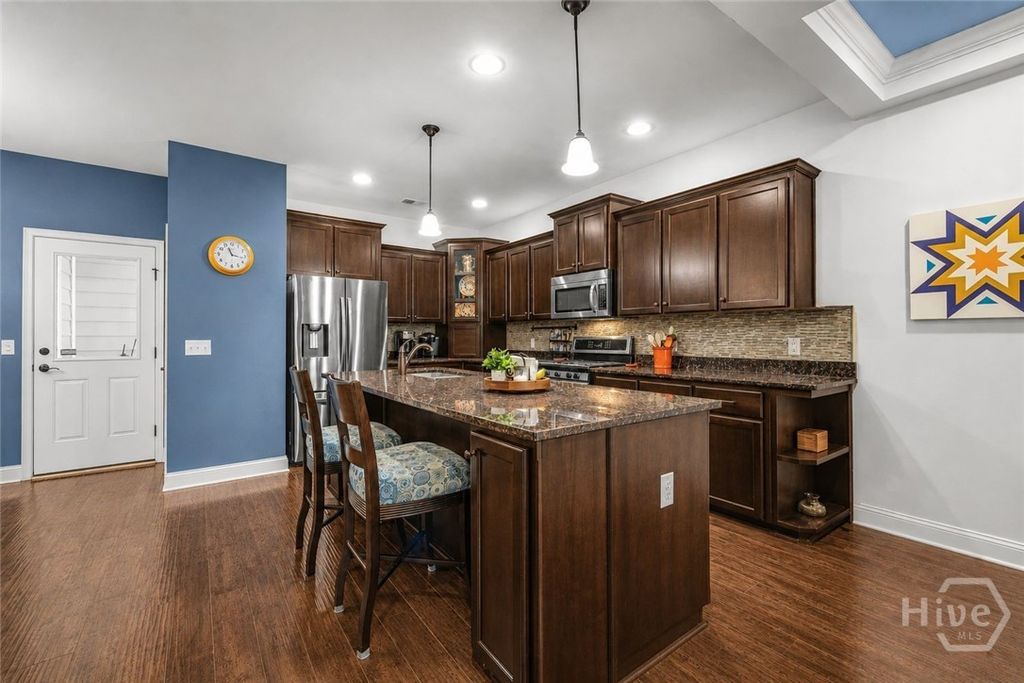Image 10 of property listing at 150 Jacobs Circle, Richmond Hill, GA 31324