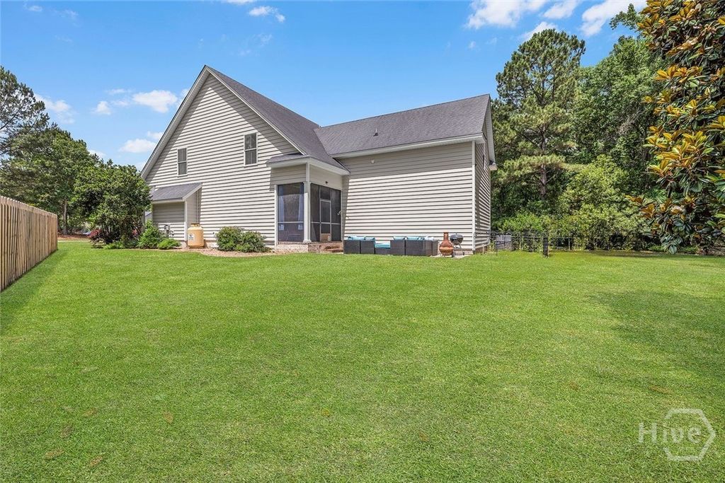 Image 35 of property listing at 150 Jacobs Circle, Richmond Hill, GA 31324