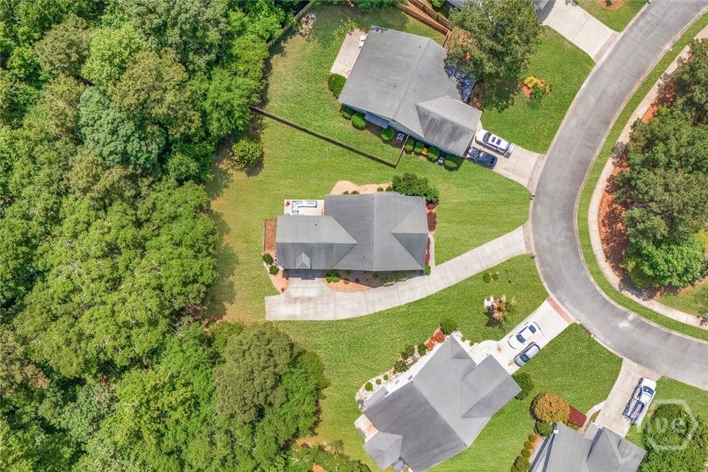 Image 37 of property listing at 150 Jacobs Circle, Richmond Hill, GA 31324
