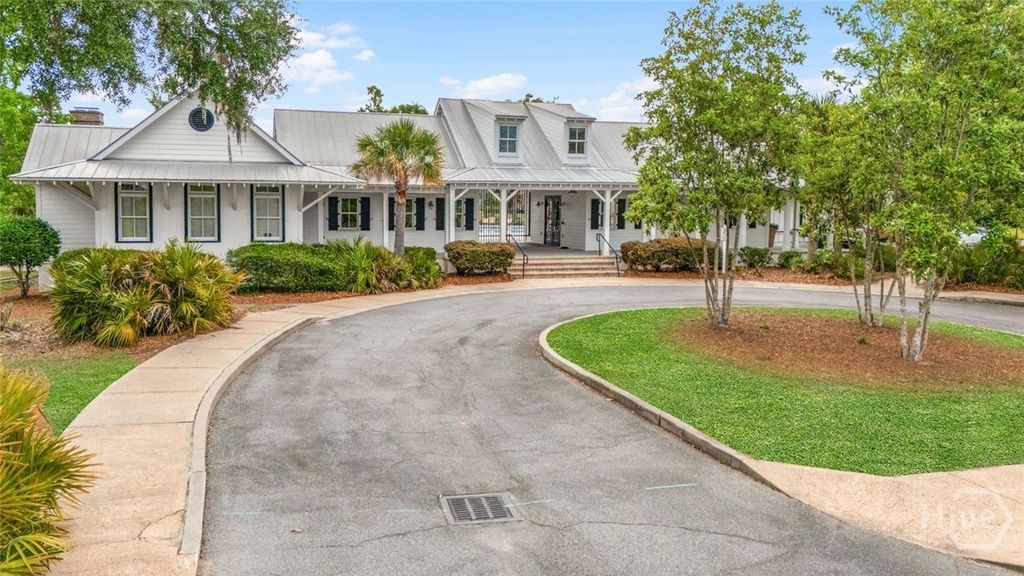 Image 40 of property listing at 150 Jacobs Circle, Richmond Hill, GA 31324