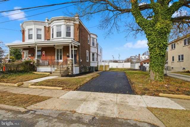 210 POWHATTAN AVE, Essington, PA 19029