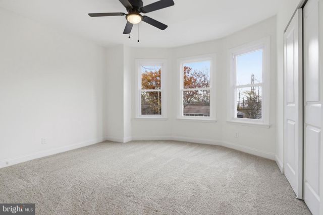 210 POWHATTAN AVE, Essington, PA 19029