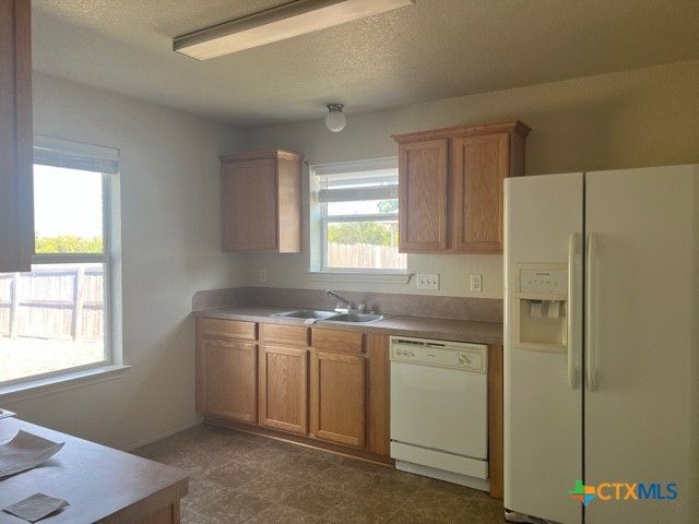 5004 Stonehaven Drive, Temple, TX 76502