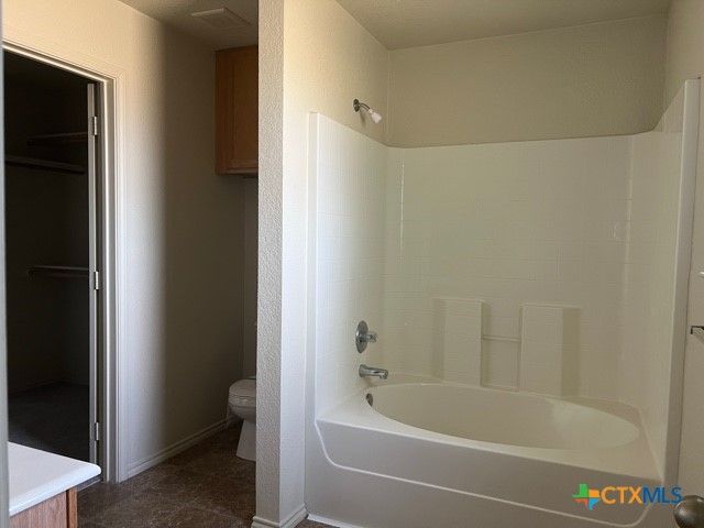 5004 Stonehaven Drive, Temple, TX 76502