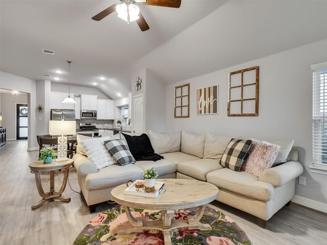 15190 N Heron Heights Way, Magnolia, TX 77354