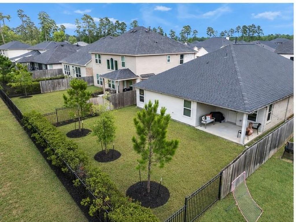 15190 N Heron Heights Way, Magnolia, TX 77354