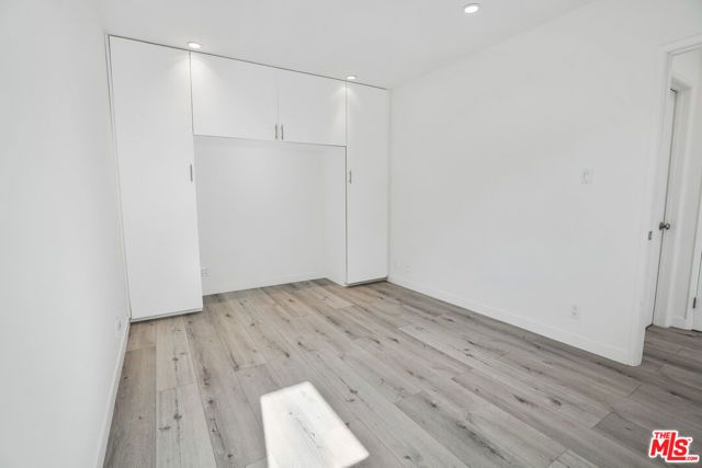 16210 Bertella Drive, Los Angeles, CA 91436