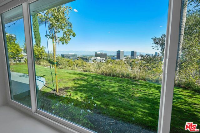 16210 Bertella Drive, Los Angeles, CA 91436