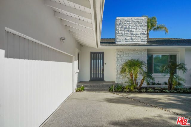 16210 Bertella Drive, Los Angeles, CA 91436