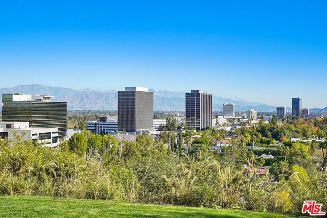 16210 Bertella Drive, Los Angeles, CA 91436