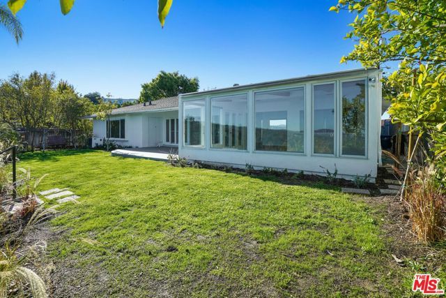16210 Bertella Drive, Los Angeles, CA 91436