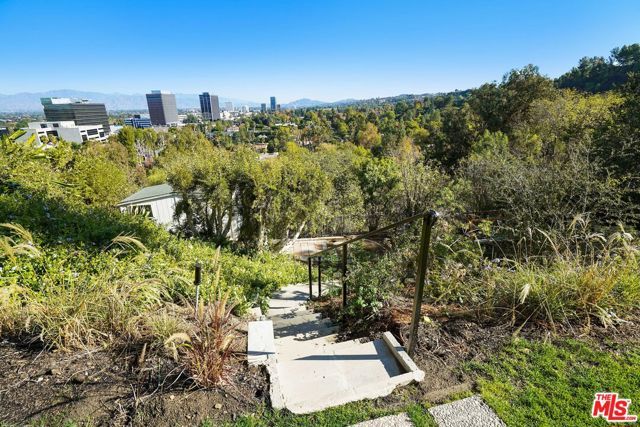 16210 Bertella Drive, Los Angeles, CA 91436