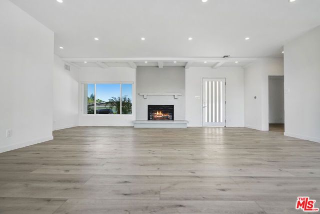16210 Bertella Drive, Los Angeles, CA 91436