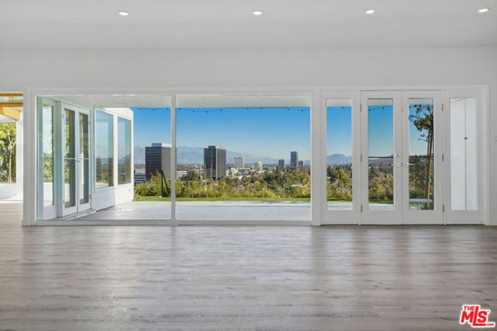 16210 Bertella Drive, Los Angeles, CA 91436