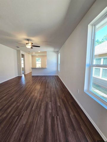 609 Park Central, Chandler, TX 75758