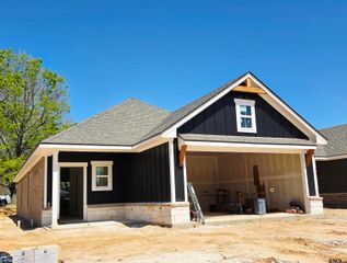 609 Park Central, Chandler, TX 75758