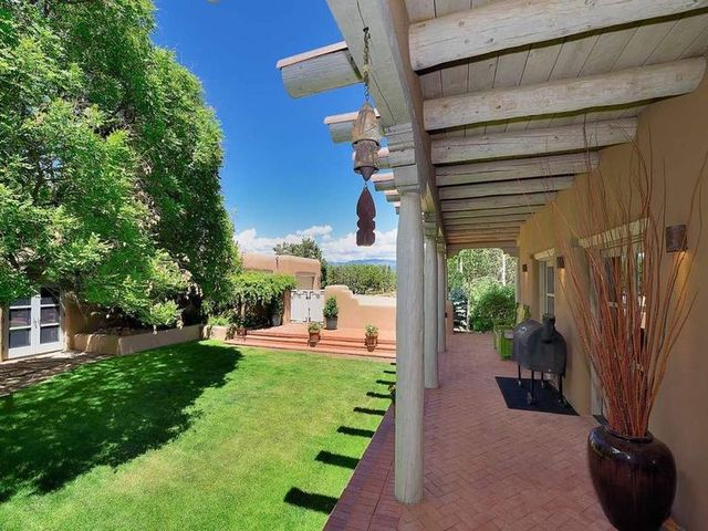 24 Paintbrush Circle, Santa Fe, NM 87506