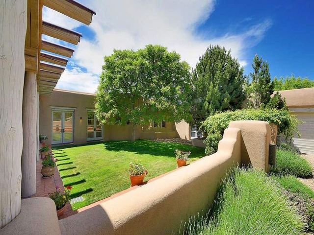 24 Paintbrush Circle, Santa Fe, NM 87506