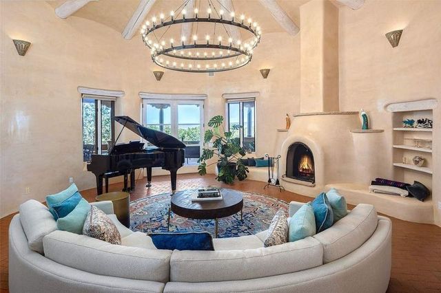 24 Paintbrush Circle, Santa Fe, NM 87506