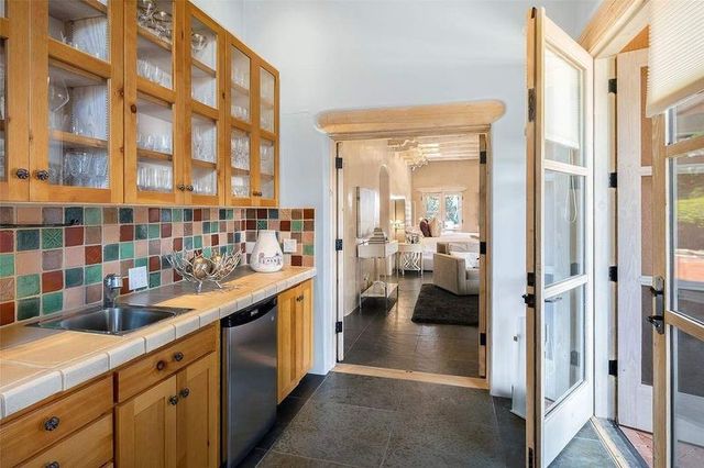 24 Paintbrush Circle, Santa Fe, NM 87506