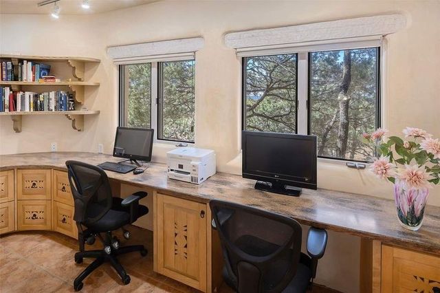 24 Paintbrush Circle, Santa Fe, NM 87506