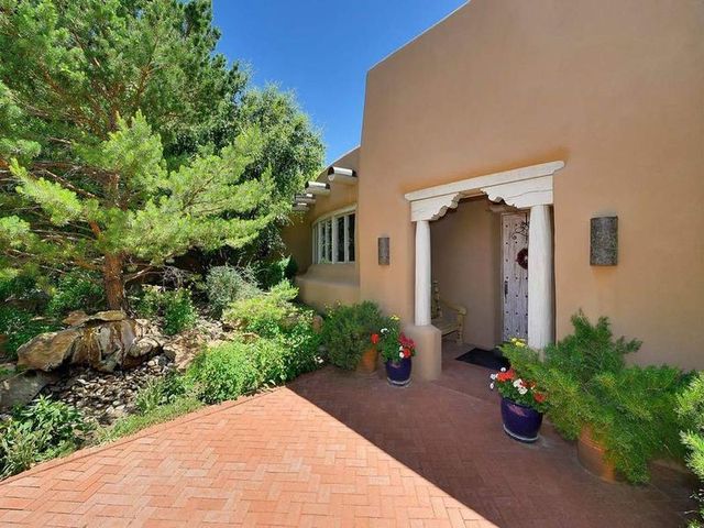 24 Paintbrush Circle, Santa Fe, NM 87506