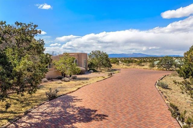 24 Paintbrush Circle, Santa Fe, NM 87506