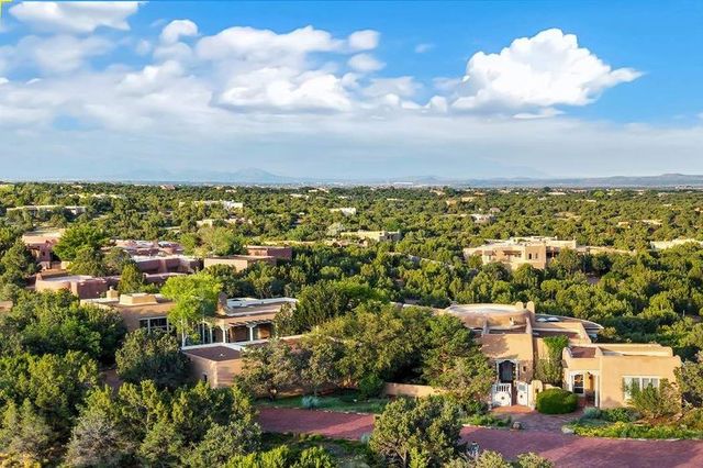 24 Paintbrush Circle, Santa Fe, NM 87506