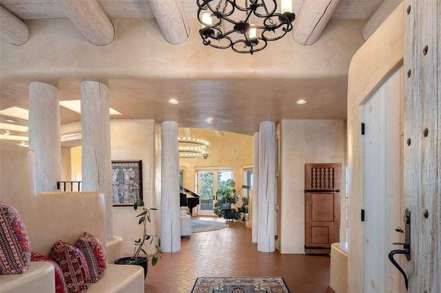 24 Paintbrush Circle, Santa Fe, NM 87506