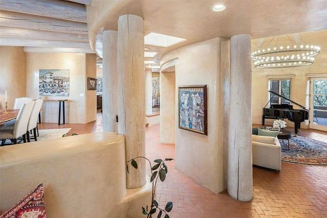 24 Paintbrush Circle, Santa Fe, NM 87506