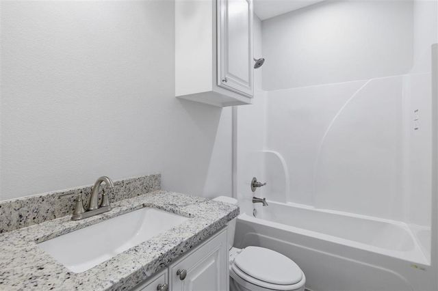 110 Hickory Street, Iowa, LA 70647