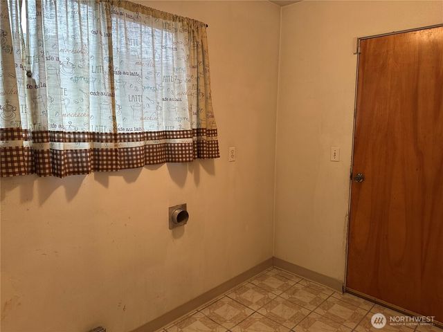 2721 Terry Avenue, Longview, WA 98632