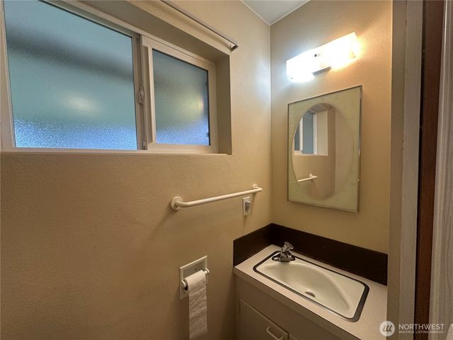 2721 Terry Avenue, Longview, WA 98632