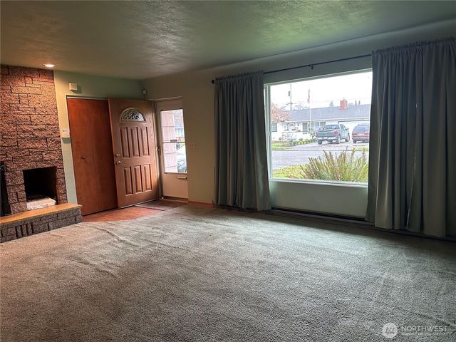 2721 Terry Avenue, Longview, WA 98632